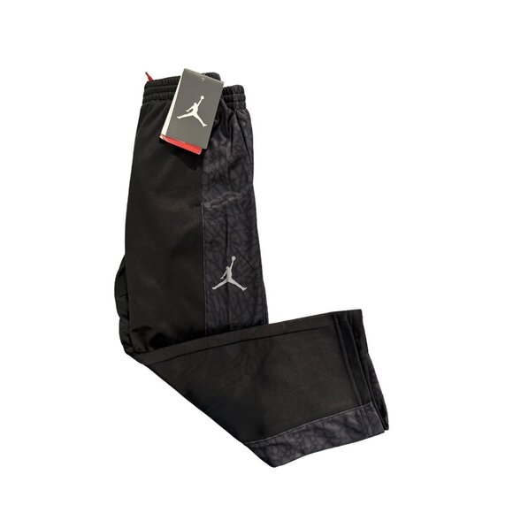 NWT Jordan Boys Therma-Fit Sweatpants Trackpants Pants sz 5 - Picture 1 of 5
